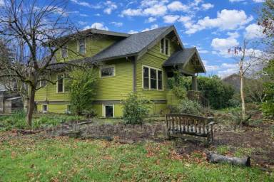 Main picture of 7232 N Vincent Ave