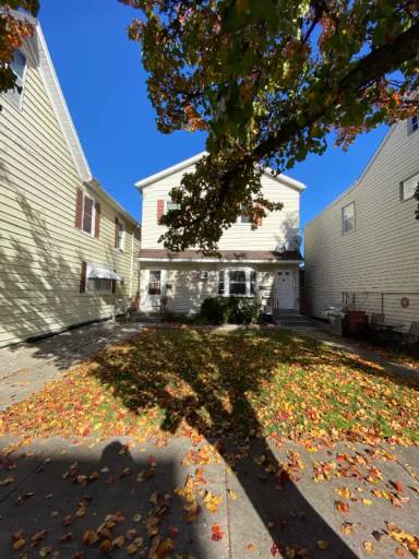 Main picture of 141 W High St