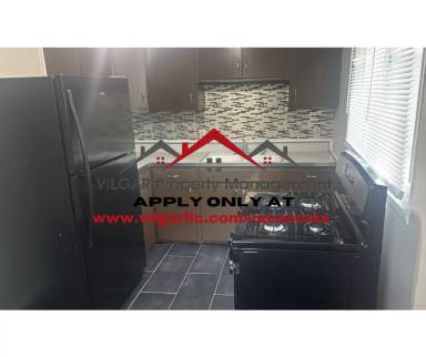 Main picture of 3987 Johnson St