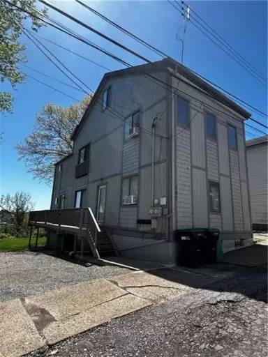 Main picture of 107 Shoup St