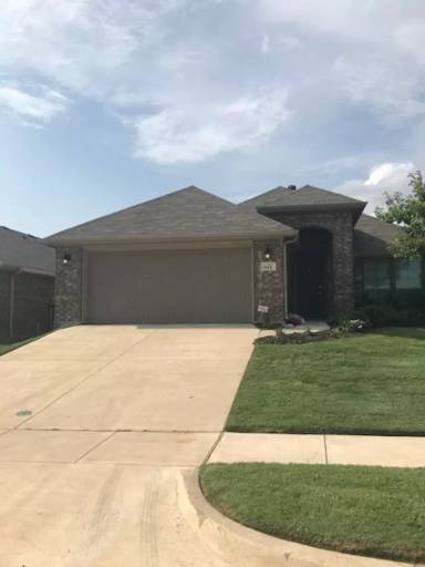Main picture of 924 Deer Valley Dr
