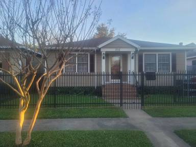 Main picture of 2115 Avenue O