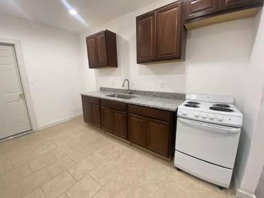 Main picture of 9217 Longworth St