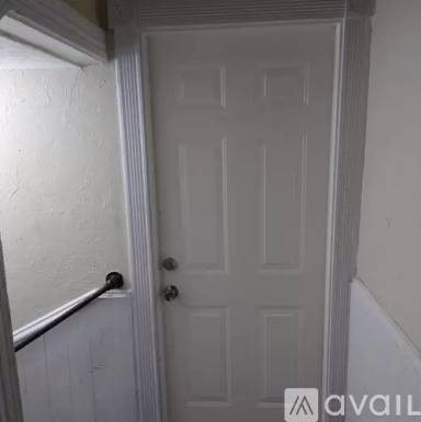 Main picture of 256 Grove St