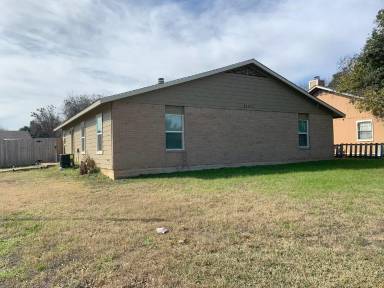 Main picture of 2109 E Stassney Ln