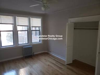 Main picture of 1365 W Estes Ave