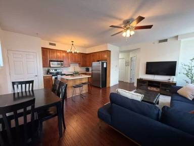 Main picture of 135 E Prairie Ave