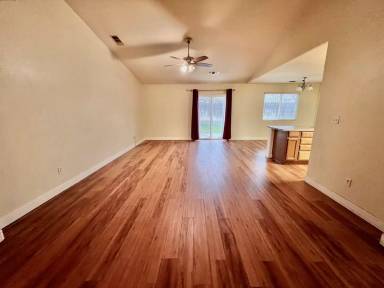 Main picture of 5840 W Dayton Ave