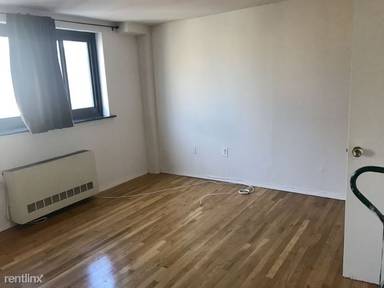 Main picture of 382 3rd Ave