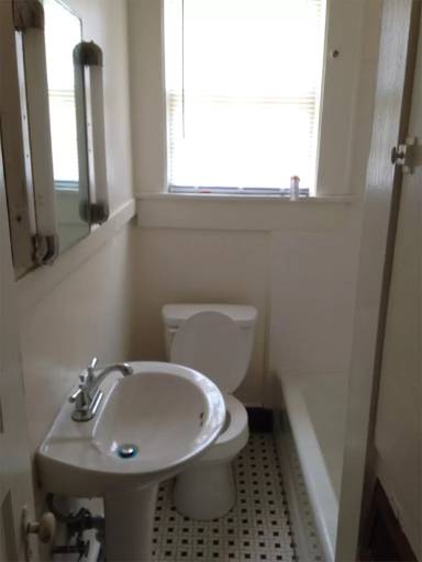 Main picture of 2227 E 2nd St
