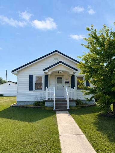 Main picture of 2114 N Buckeye St