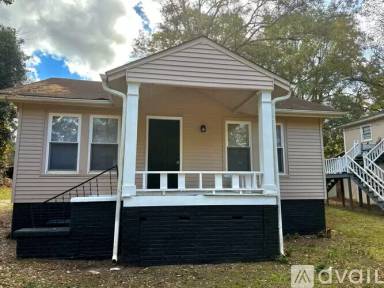 Main picture of 111 Woodlawn Ave