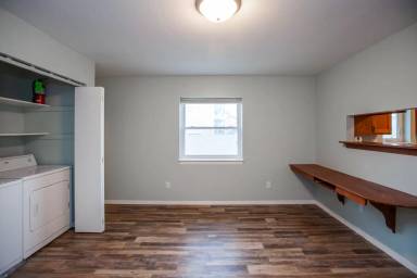 Main picture of 1022 N 10th St