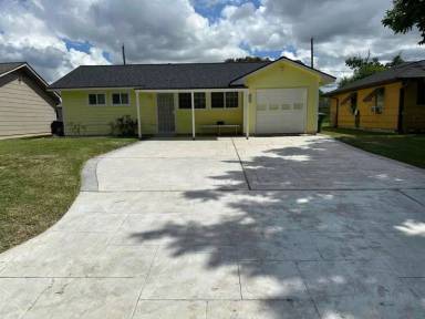 Main picture of 6427 Feldspar St