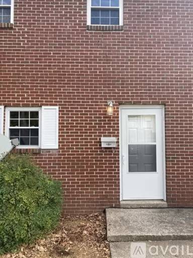 Main picture of 310 W Main St
