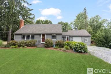 Main picture of 133 Wampanoag Rd