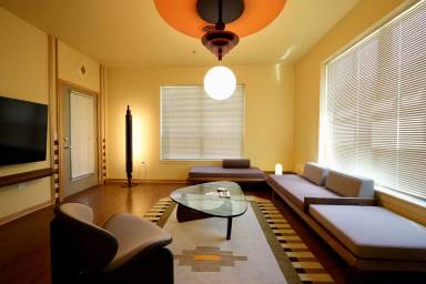 Main picture of 525 E Main St