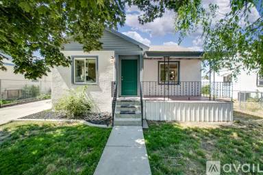 Main picture of 1106 E Denver St