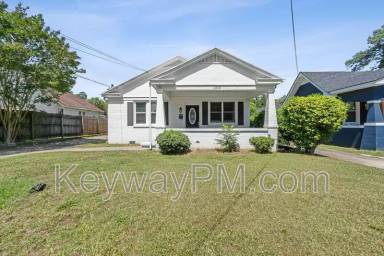 Main picture of 1313 Merry St