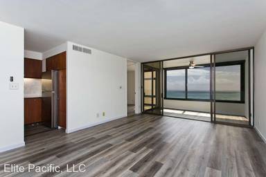 Main picture of Yacht Harbor Towers 2