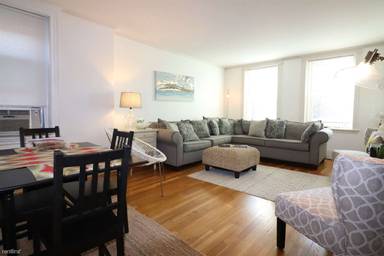 Main picture of 194 Saint Paul St