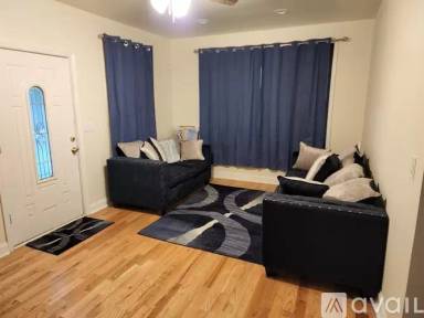 Main picture of 4121 Hayes St NE