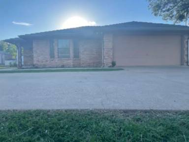 Main picture of 1017 County Road 913