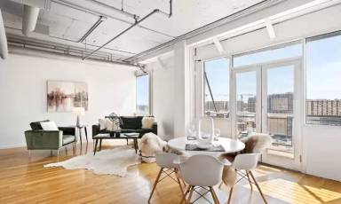 Main picture of 2020 Arapahoe St