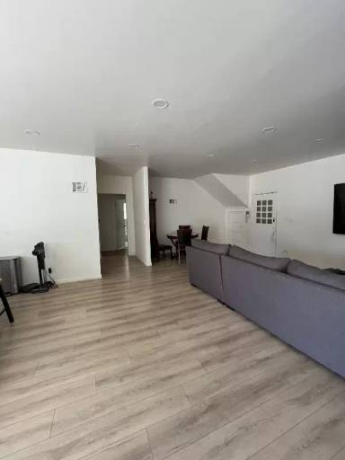 Main picture of 4616 Franklin Ave