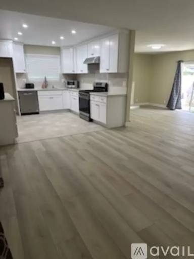 Main picture of 5290 Cumberland Dr