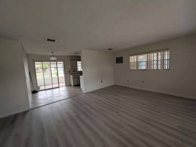 Main picture of 50 S Davis St