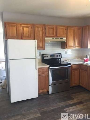 Main picture of 62 Walnut Ave E