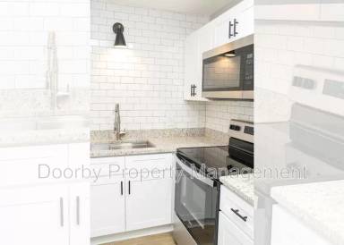 Main picture of 655 4th St NE