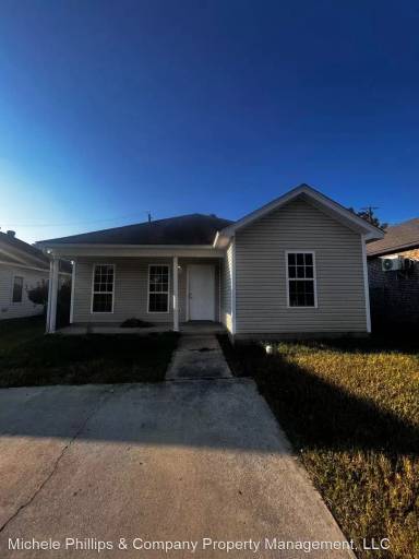 Main picture of 16 Santiago Dr