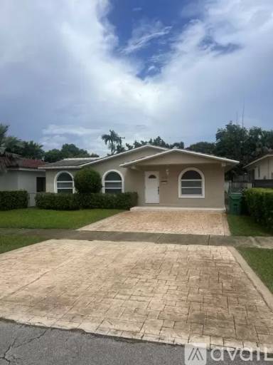 Main picture of 3919 SW 59th Ave