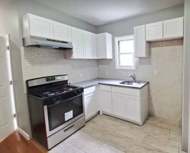 Main picture of 483 S 16th St