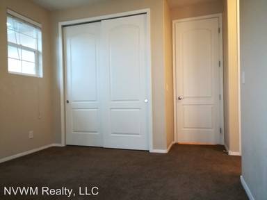 Main picture of 752 Feather Ridge Dr