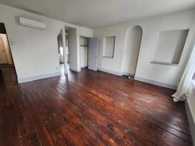 Main picture of 1818 Green St