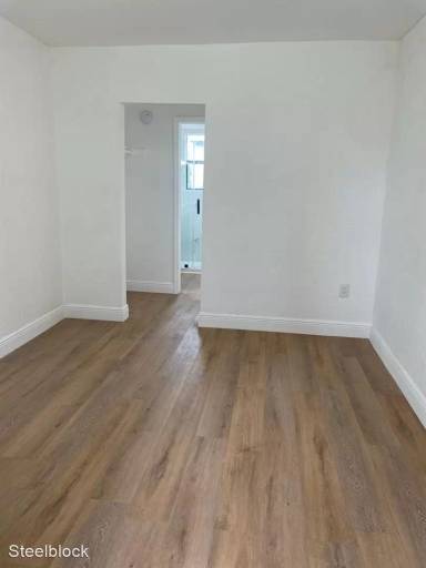 Main picture of 1525 NW 1st Pl