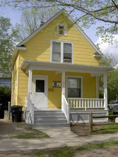 Main picture of 827 Brookwood Pl