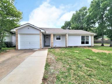 Main picture of 20151 Raingate Ln