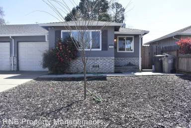 Main picture of 186 Globe Ave
