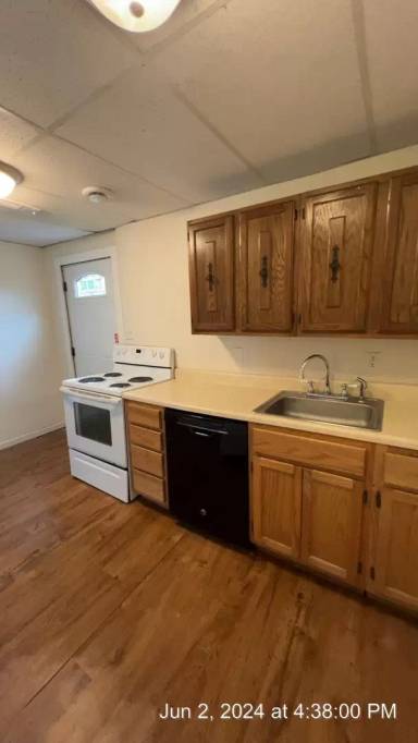 Main picture of 717 Willey St