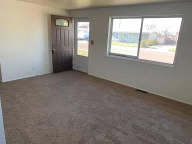 Main picture of 1925 Laramie Ave