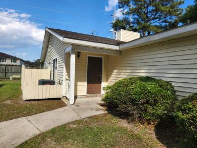 Main picture of 1211 King George Blvd