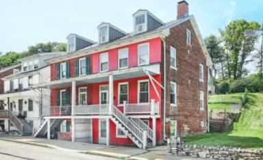 Main picture of 23 Baltimore St
