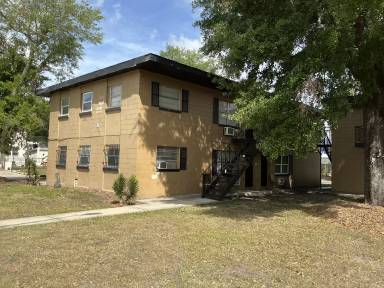 Main picture of 621 W South St