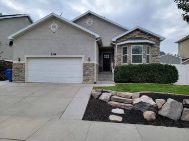 Main picture of 8256 S Imperial Oak Dr