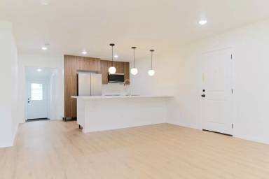 Main picture of 305 Rowland Dr