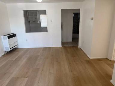 Main picture of 1126 E 40th Pl